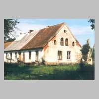 059-1003 Langendorf 1998. Dieses Haus in Langendorf stand gegenueber der Kirche. Es wird heute von Russen bewohnt..jpg